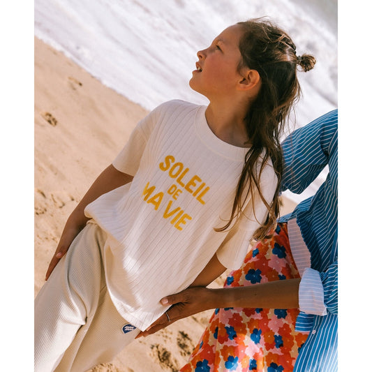 Le t-shirt Soleil de ma vie enfant en coton bio - crème