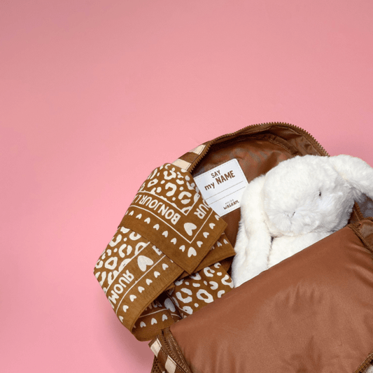 Sac à dos beige à rayures marron pour aventuriers en herbe