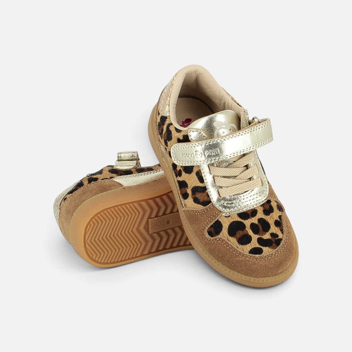 Shoo Pom Kix Lo Connect kids shoe bottom view herringbone rubber sole embossed logo