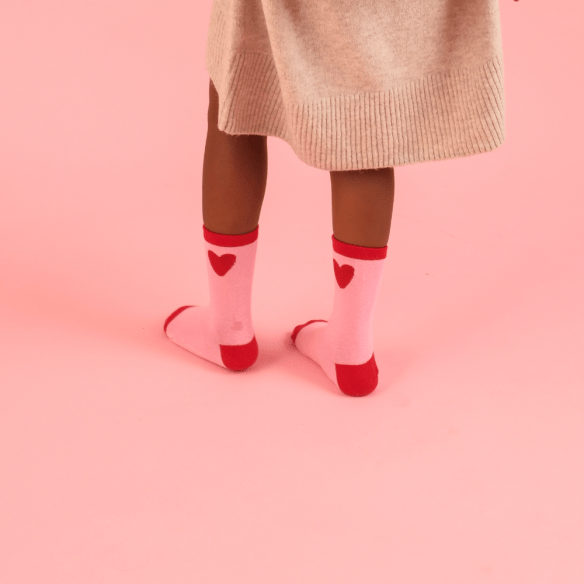 Chaussettes enfant rose et rouge à coeurs