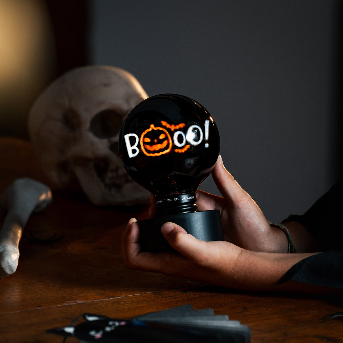 Lampe de table décorative en forme d’ampoule d’Halloween