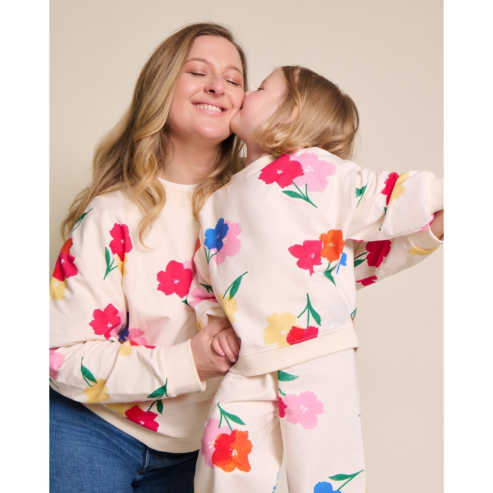 Le sweat Swann en coton bio - Anémones bouquet