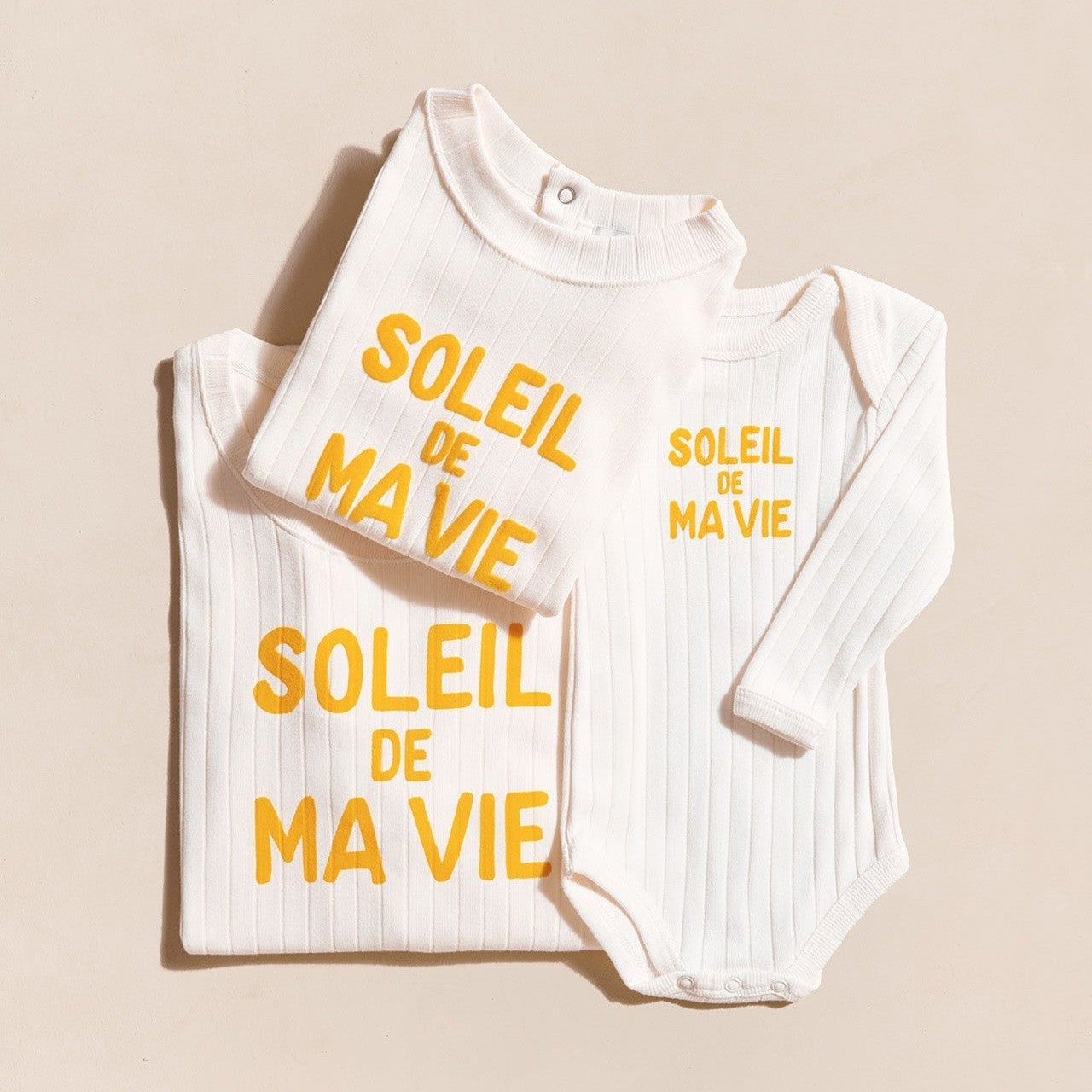 Le t-shirt Soleil de ma vie enfant en coton bio - crème