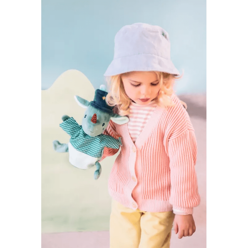 Child playing with Lilliputiens rhino hand puppet on shoulder