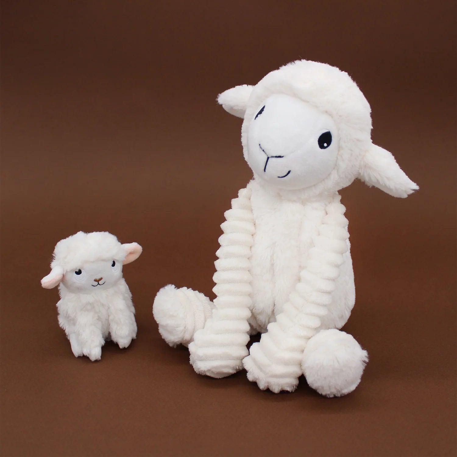 Peluche mouton Olou maman et son bébé blanc - Les Ptipotos