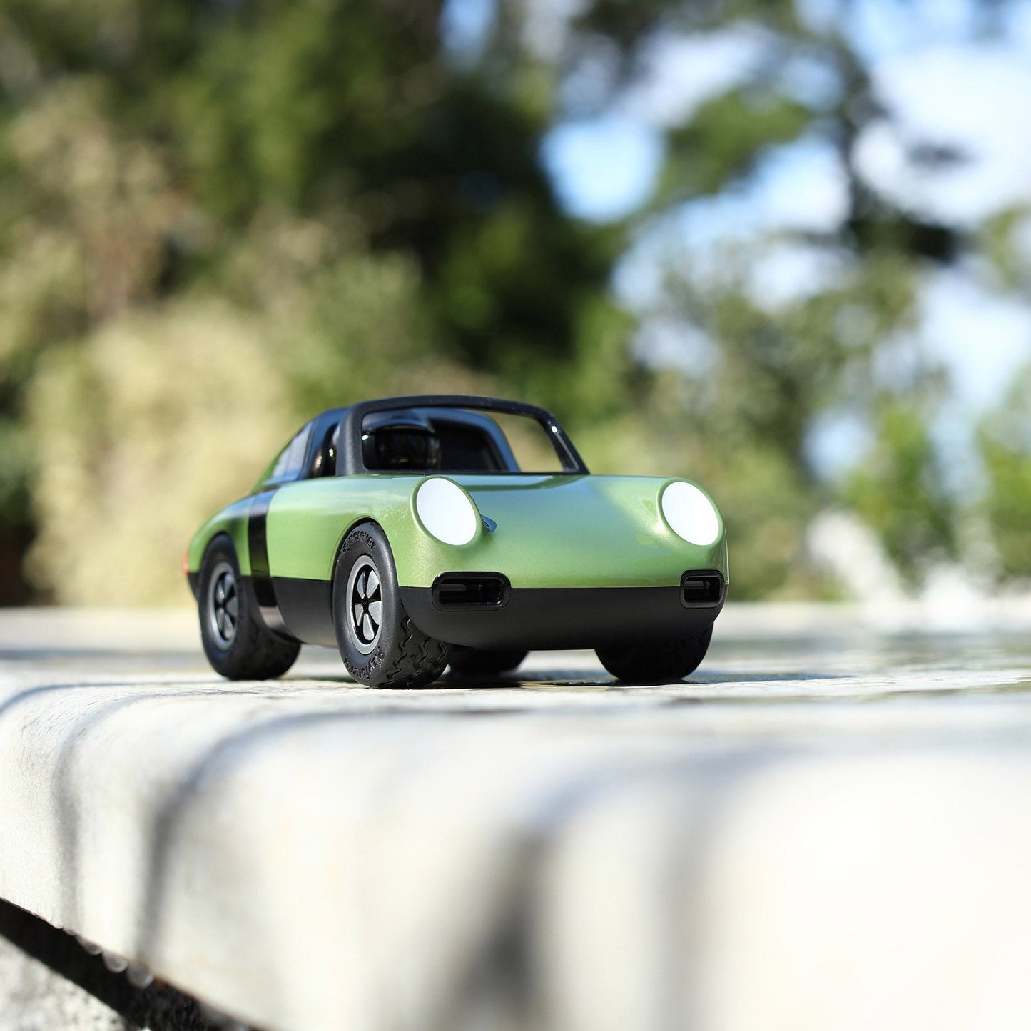 Playforever - Voiture Luft Hopper - Vert Olive/Noir - L.17,5cm