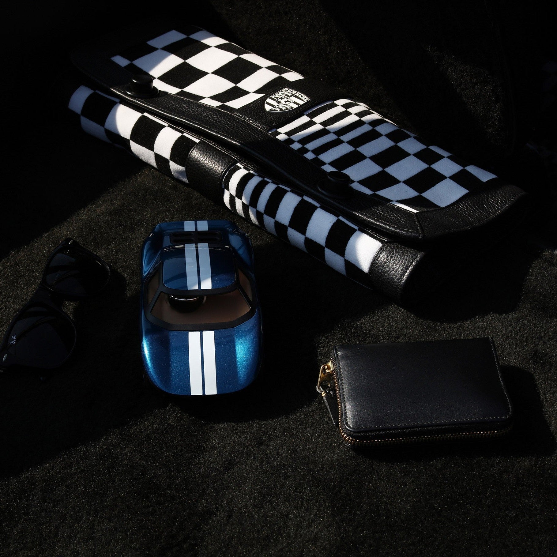 Playforever - Voiture Mini Ken Cash - Bleu/Blanc - L.17,40cm