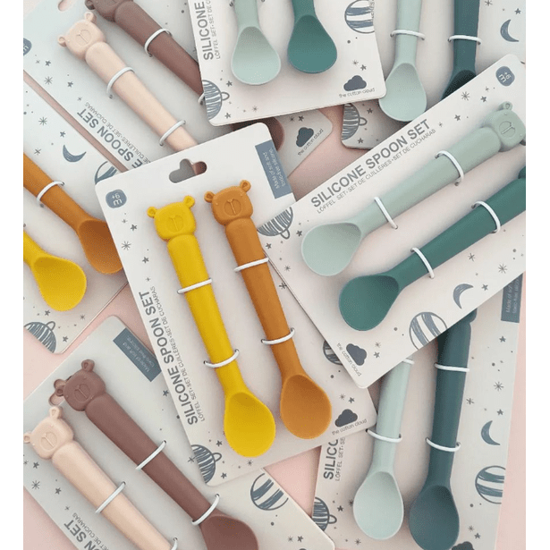 Lili l'Ours silicone baby spoon set in assorted colors with bear handles
