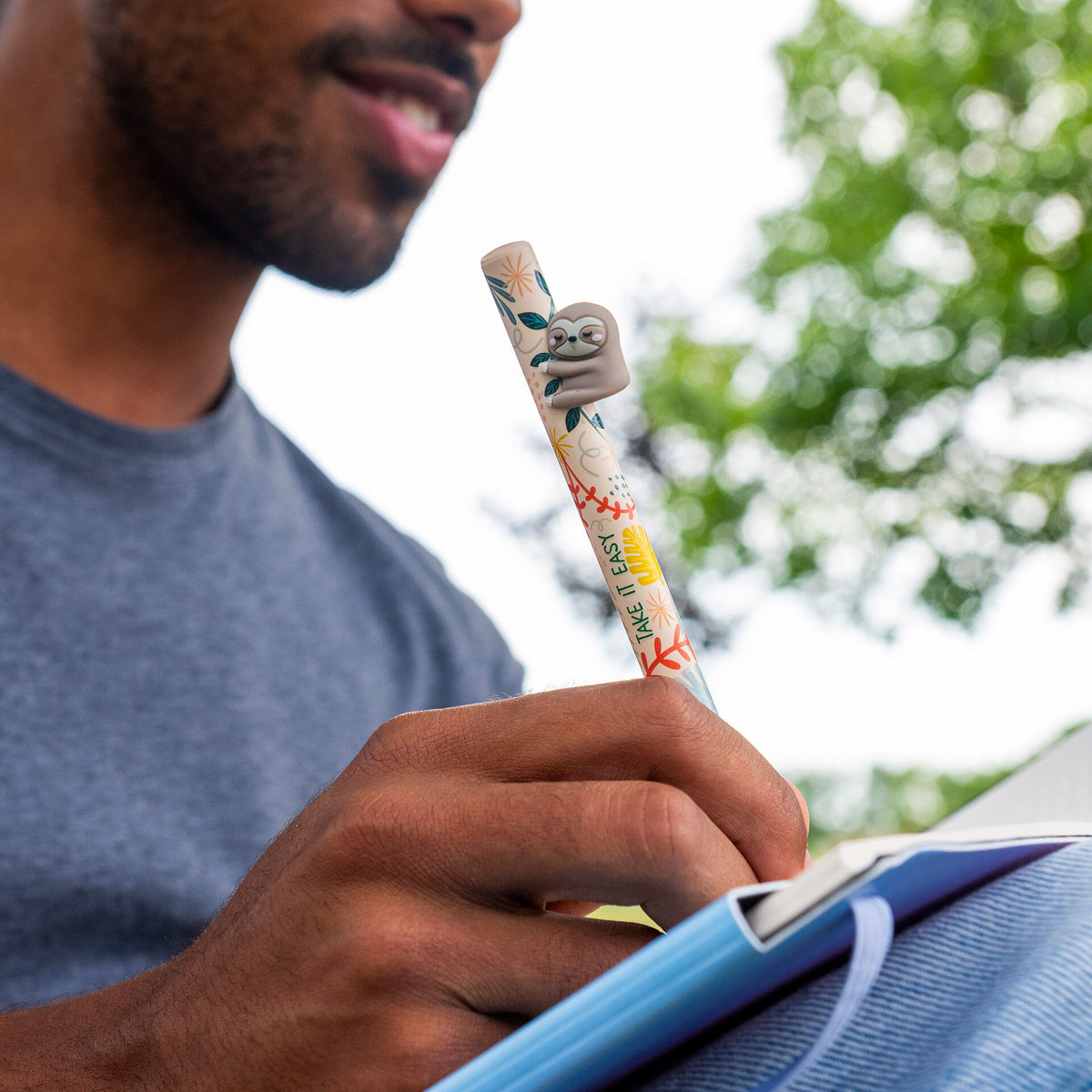 Stylo à bille rétractable paresseux