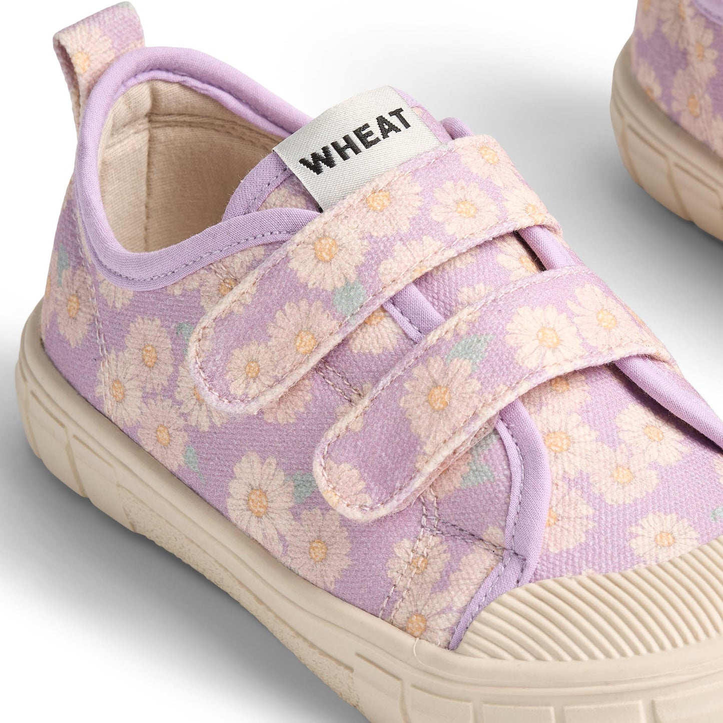 Sneaker Bobbie lavender daisies