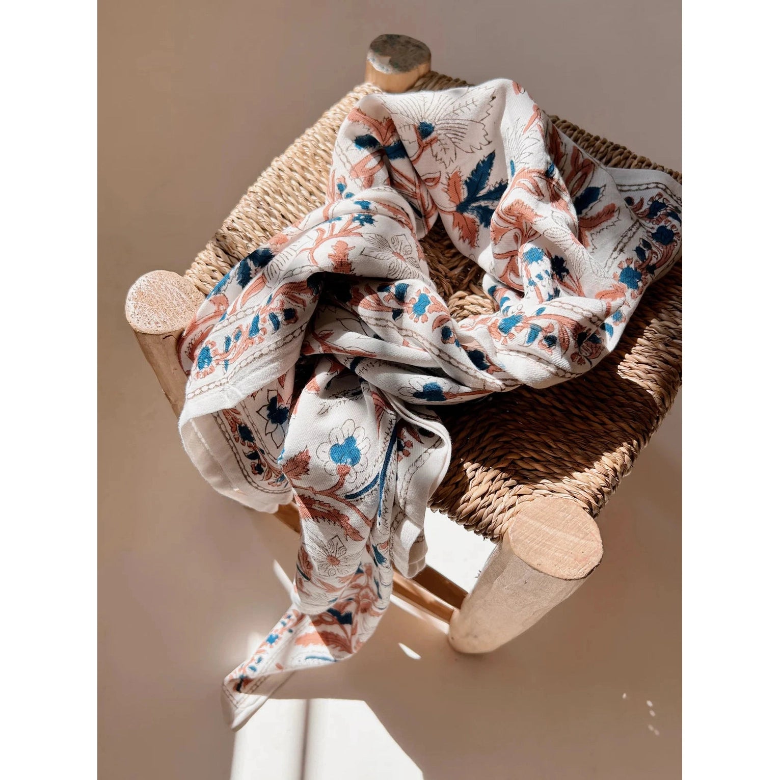 Foulard Adulte Delhi Prusse 100 cm