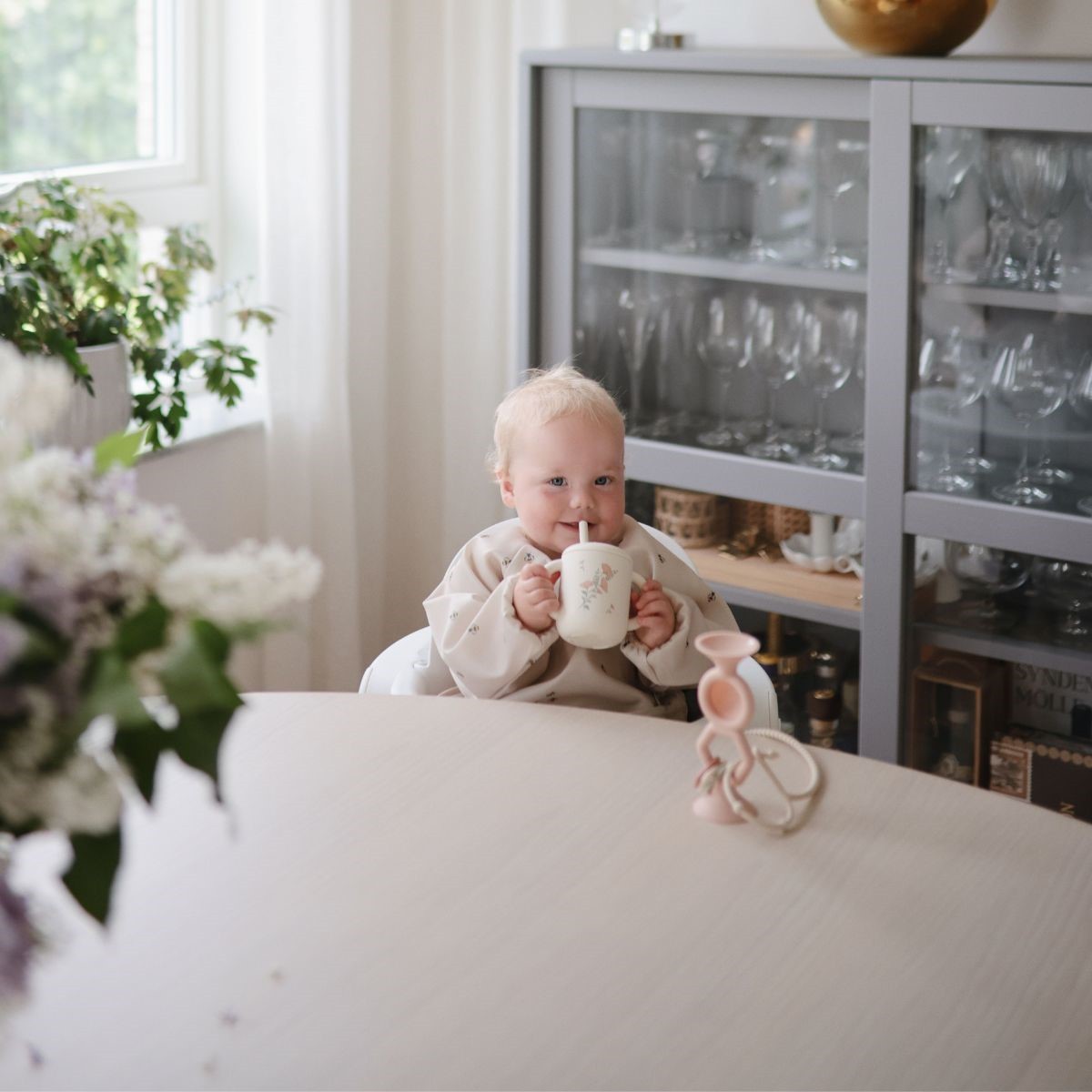 Tasse d’apprentissage en silicone avec paille – Pink Flowers