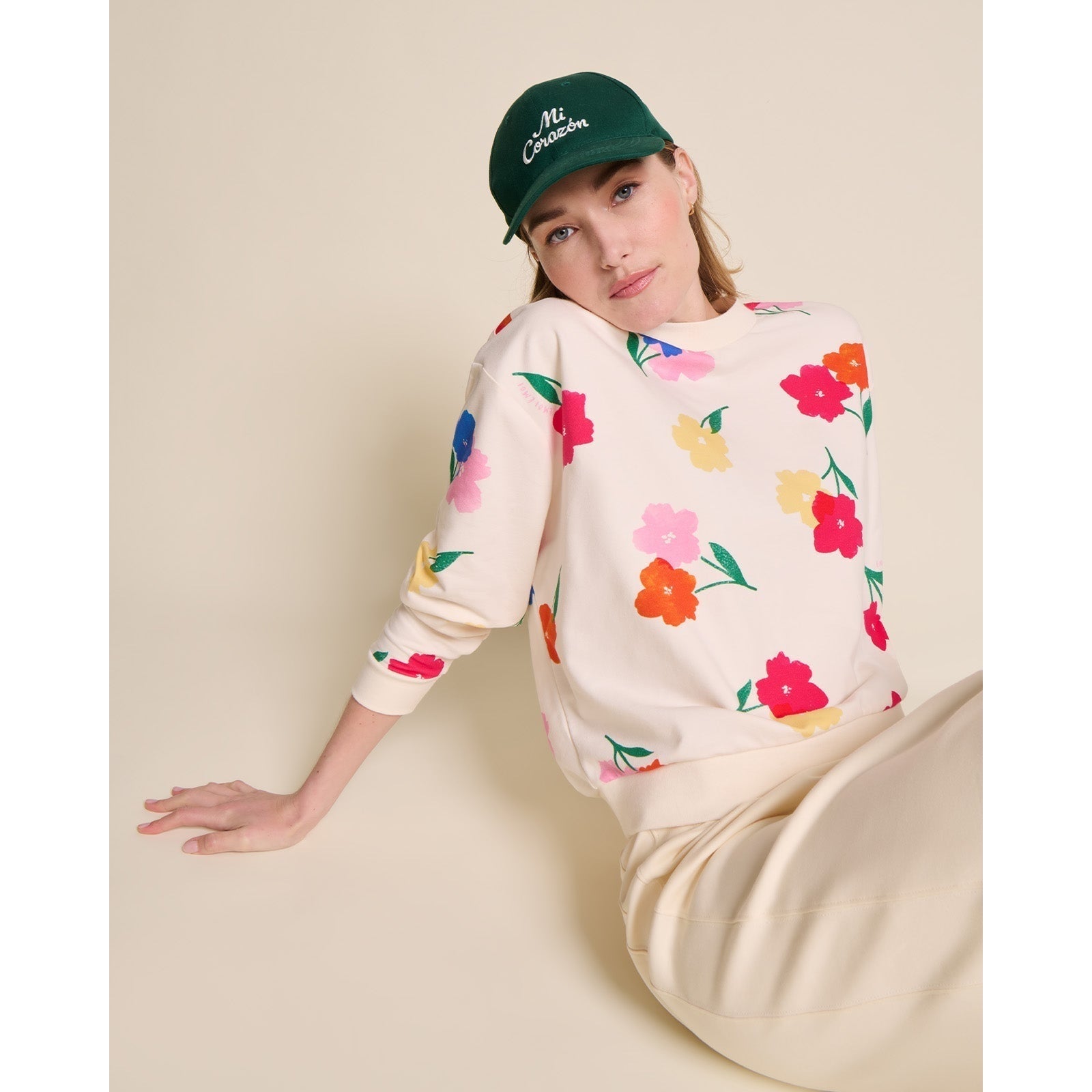 Le sweat Swann en coton bio - Anémones bouquet