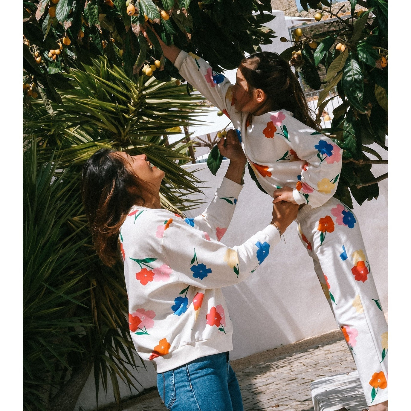 Le sweat Sam en coton bio - Anémones bouquet