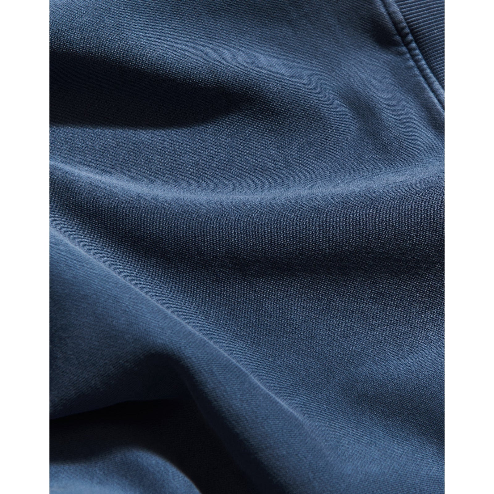 Le sweat L'amour est déclaré enfant - garment dye bleu