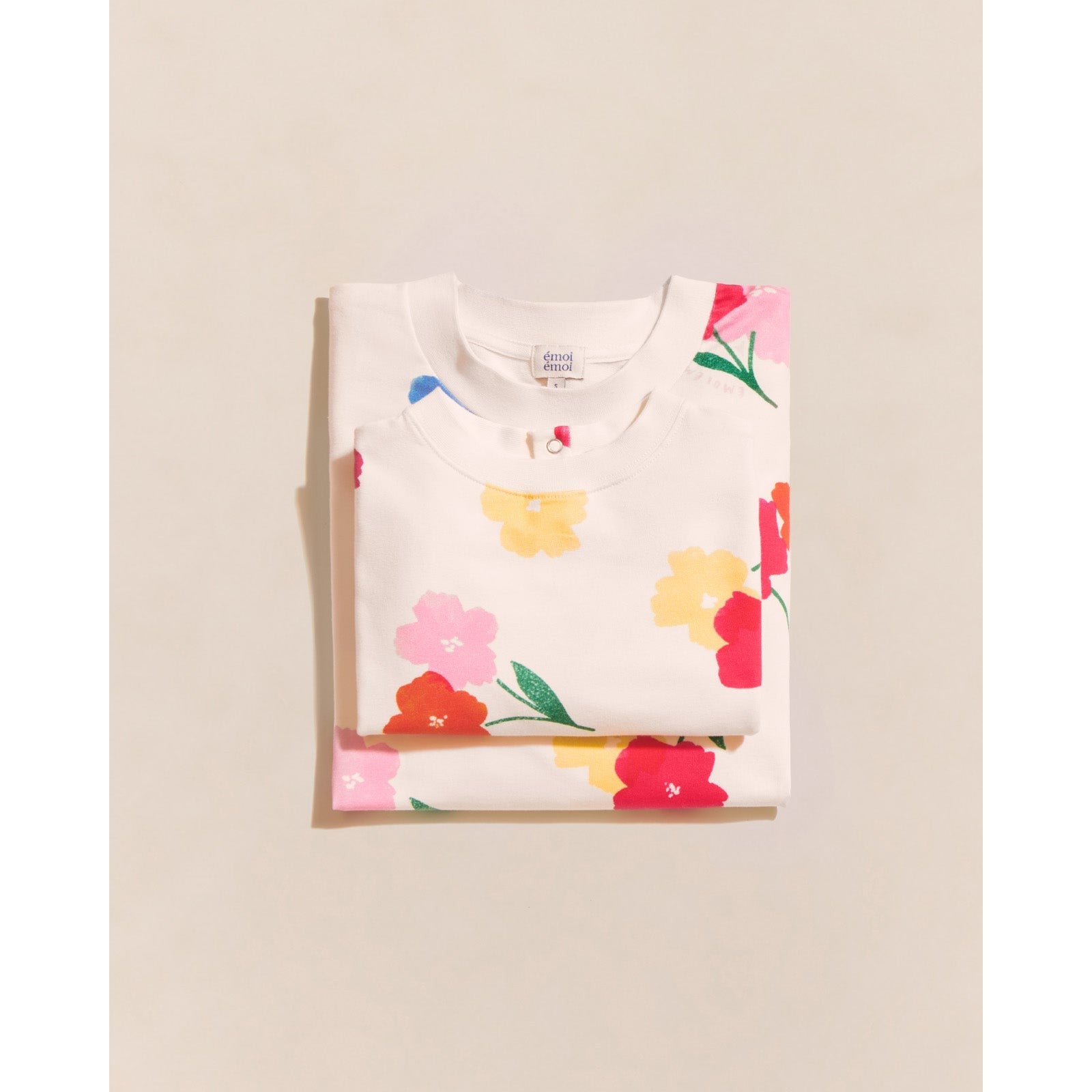 Le sweat Swann en coton bio - Anémones bouquet